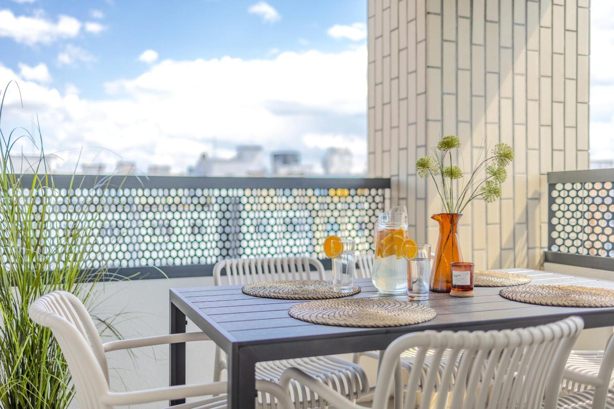 Apartament Bright 2Br - 5Th Floor, Balcony, Free Parking By Gravity Praga Zewnętrze zdjęcie