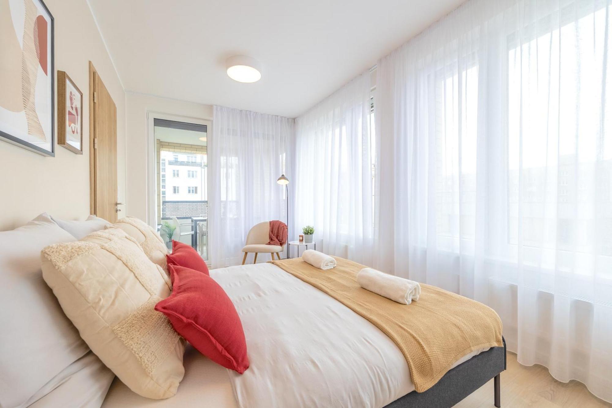Apartament Bright 2Br - 5Th Floor, Balcony, Free Parking By Gravity Praga Zewnętrze zdjęcie